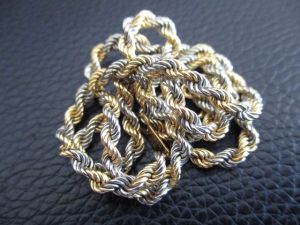 貴金属のお買取りは大吉松江店へ♪