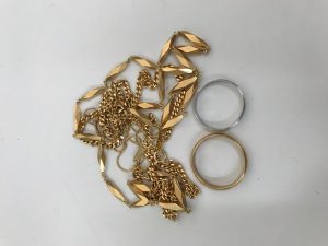 金・プラチナの買取りは松山市の大吉松山久万ノ台店