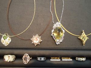 貴金属買取!色石やハイデザイン買取で差が出るのが姶良市・買取専門店大吉タイヨー西加治木店でございます。