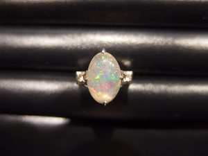 宝石の高価買取に挑戦!!関内伊勢佐木町の買取専門店 大吉です。