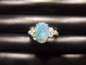 宝石の高価買取に挑戦!!関内伊勢佐木町の買取専門店 大吉です。