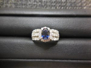 181023サファイアなどの宝石がついた指輪は、大吉大橋店へ。