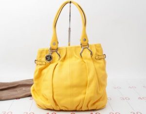 セリーヌ　ピローミディアム