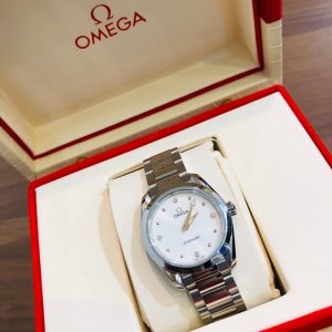 ブランド時計の買取は大吉エスモール鶴岡店!!お任せください!