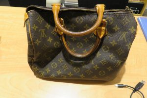 古いヴィトンのお買取です