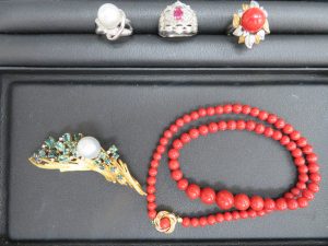 本日は貴金属のリング、ネックレスをお買取りさせて頂きました。