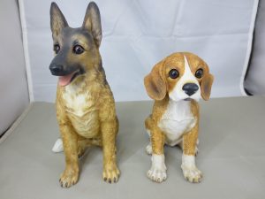 DAITO 犬の置物のご紹介です
