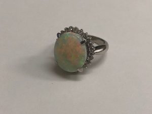 貴金属のお買取なら買取専門店大吉八王子店にお任せください。