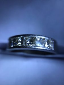 貴金属、売り時のタイミングですよ。出番がない指輪は、大吉　イオン千歳店へ