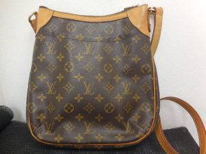 181031デザインが古いヴィトンも、大吉大橋店へ。