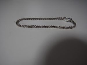 大吉鶴見店はテニスブレスをお買取り致しました。