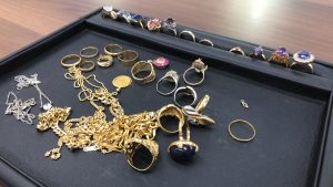 金・プラチナ・貴金属のお買取りは松山市の大吉松山久万ノ台店です