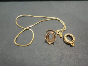 貴金属の買取なら大吉伊勢ララパーク店へお任せください。