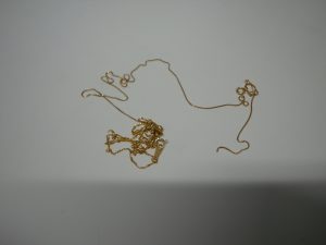 ちぎれたK18製のネックレスをお買取り致しました大吉大船店です。