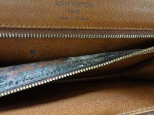 ベタベタのバッグをお買取り致しました♪大吉ミレニアシティ岩出店です!ベタベタのバッグをお買取り致しました♪大吉ミレニアシティ岩出店です!