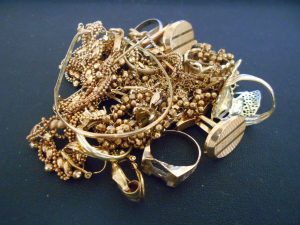 金の買取なら大津市の大吉イオンスタイル大津京店にお任せください!