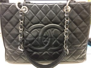 シャネルを高く売りたいなら！杉並区にある買取専門大吉荻窪店です！