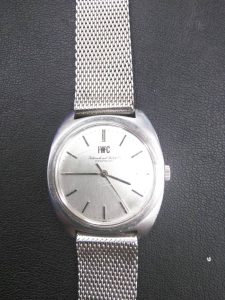 i-img900x1200-15403600325216bv1207022