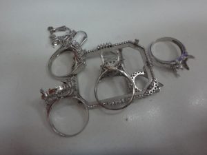 大吉調布店で買取したプラチナ