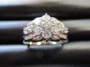 大吉 武蔵小金井店 プラチナダイヤリングの画像です。