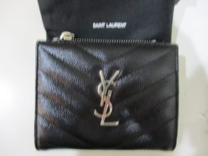 大吉 武蔵小金井店 サンローラン財布の画像です。