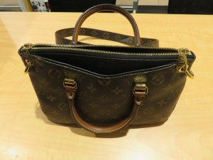 ヴィトンパラスBBのお買取です。