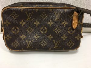 ヴィトンのショルダーバッグのショルダーストラップの付け根が切れかけていても買取している、神戸駅近くの大吉デュオこうべ店です!