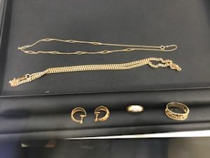 貴金属を売るならアルプラザ堅田店へお持込下さい\(^o^)/