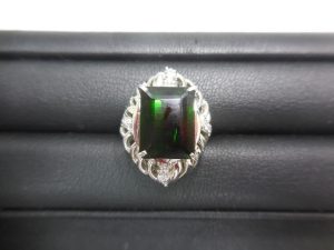 190126宝石がついている指輪のご査定は、大吉大橋店へ。