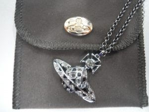 ヴィヴィアンウエストウッド買取大吉大船店 (1)