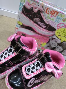 スニーカーの買取は、大吉伊勢ララパーク店にお任せください!