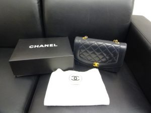 買取専門店　大吉　JR八尾店でシャネルをお買取。志紀、柏原、加美、平野、恩智、山本、高安、青山からも便利なJR八尾駅すぐ！