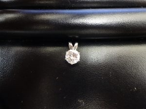 買取専門店 大吉 JR八尾店にダイヤモンドでお買取。JR八尾駅徒歩約1分。久宝寺、柏原、平野、志紀、山本、青山、恩智