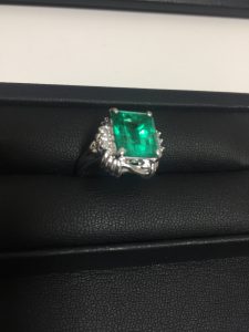 エメラルドの買取は、大吉ブルメール舞多聞店にお任せ!