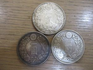 大吉 武蔵小金井店 古銭 一圓銀貨の画像です。