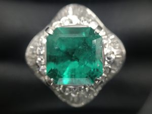 エメラルドのお買取りは大吉イオンモール多摩平の森店へ！