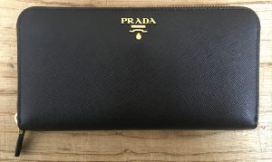 PRADAお買取りします！大吉池田店です♪