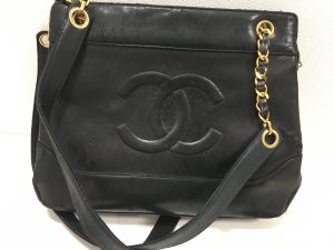 ボロボロになったシャネルのバッグを買取させて頂いた神戸駅近くにある大吉デュオこうべ店です!