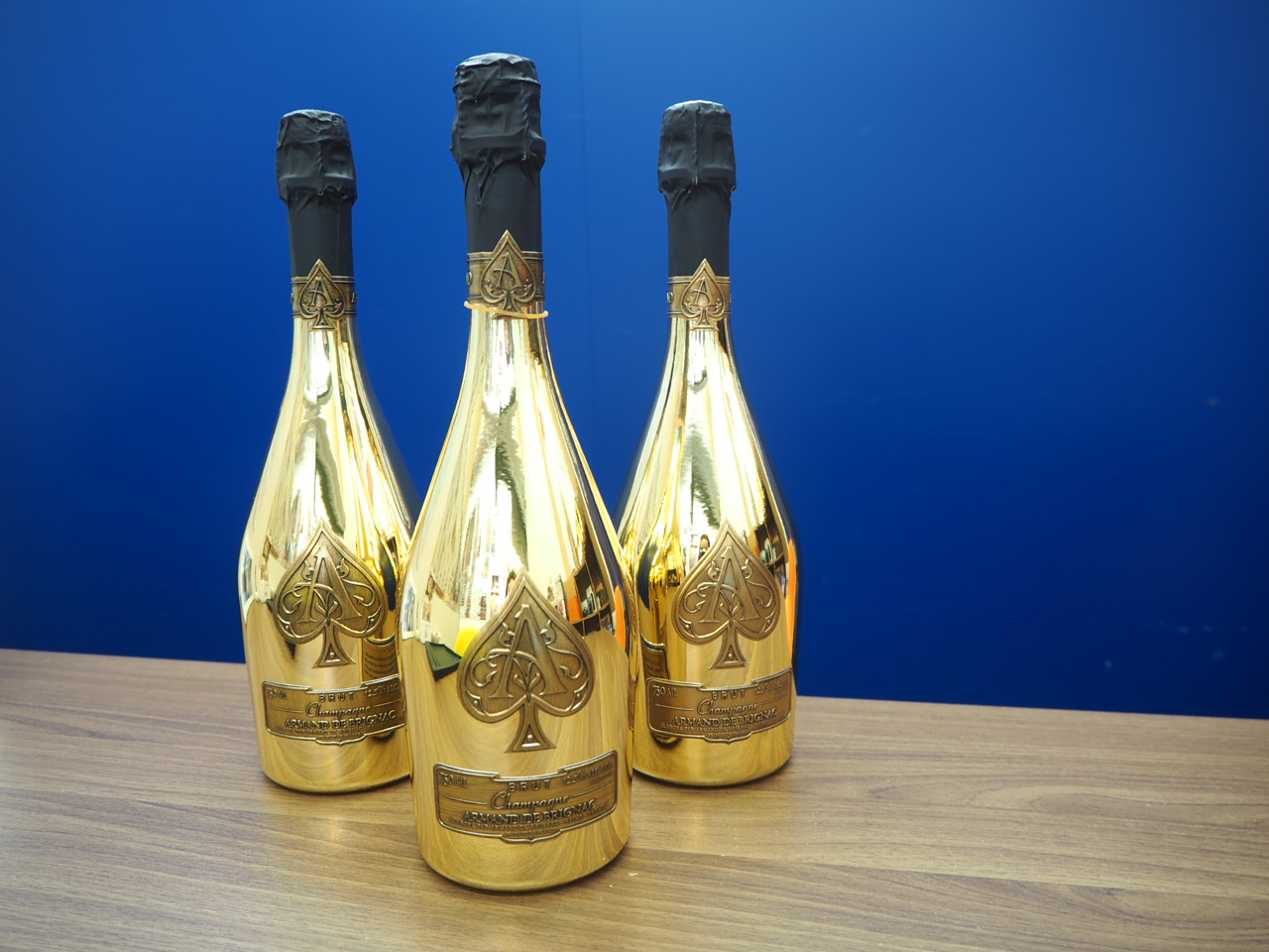 ARMAND DE BRIGNAC アルマンドブリニャック ゴールド シャンパン 750ml