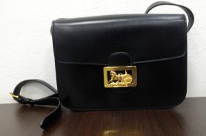 多摩市でCELINE セリーヌのお買取りは買取専門店 大吉 聖蹟桜ヶ丘オーパ店にぜひお任せください!!