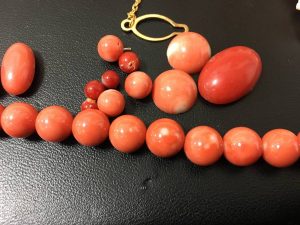 赤サンゴの商品も精一杯頑張って買取している、神戸駅近くにある大吉デュオこうべ店です!