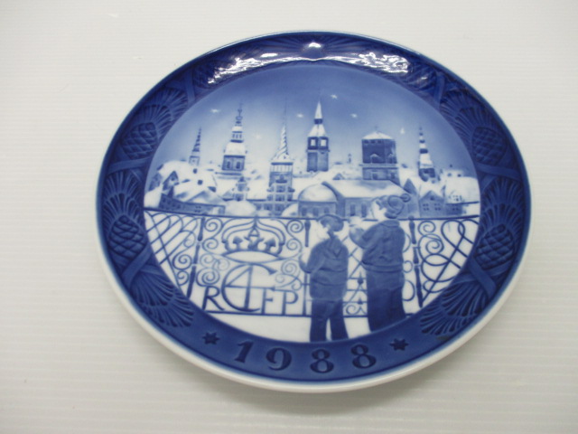 ロイヤルコペンハーゲン高価買取致します！奈良線生駒駅からすぐの買取専門店大吉グリーンヒルいこま店です。