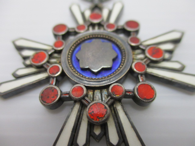 勲章なども高価買取致します！奈良線生駒駅からすぐの買取専門店大吉グリーンヒルいこま店です。