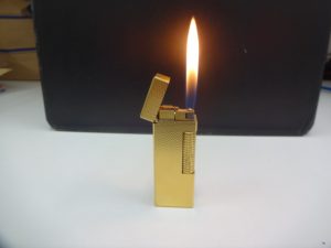 ダンヒルを買取専門店 大吉 JR八尾店でお買取。JR八尾店、志紀、柏原、加美、平野からも便利なJR八尾駅徒歩約1分です。