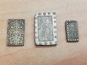 二分判金、一分銀、一朱銀