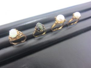 大吉本八幡店、Ｋ18リング石付をお買取り致しました！