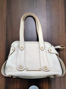 ブランド品に込められた想いにもお値段をお付けします。買取専門店大吉イオンモール新小松店です!