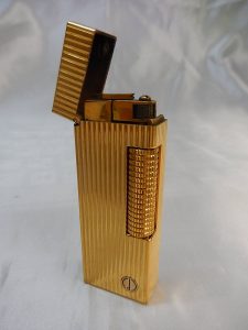 ダンヒルのローラガスライターをお買取り致しました大吉鶴見店です。