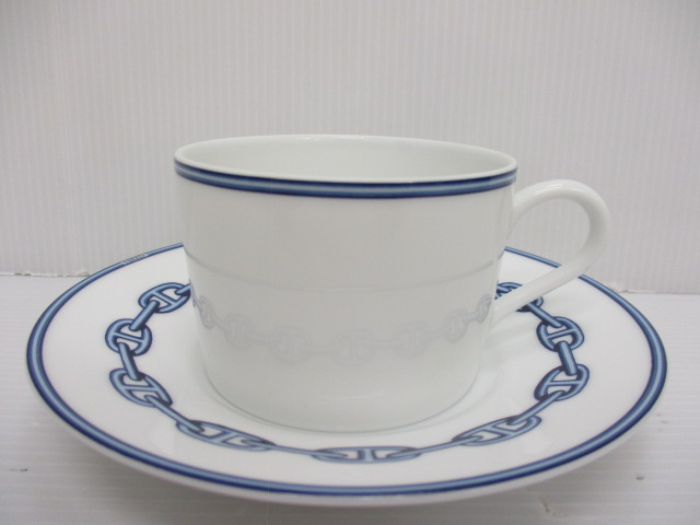 ブランド食器もお買取致します。奈良線生駒駅からすぐの買取専門店大吉グリーンヒルいこま店です。