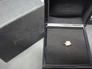 ピアジェのリングをお買取り致しました大吉大船店です。